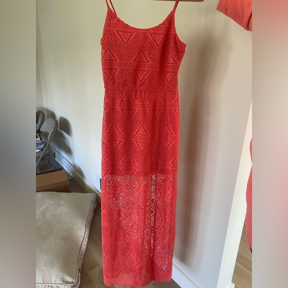 Coral crotchet midi dress - Picture 3 of 4